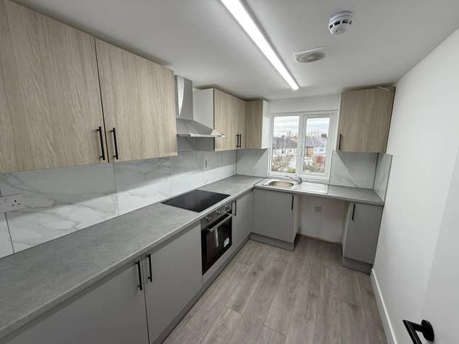 DSS - Studio Flat Available in Eastcote Harrow HA2 Main Photo