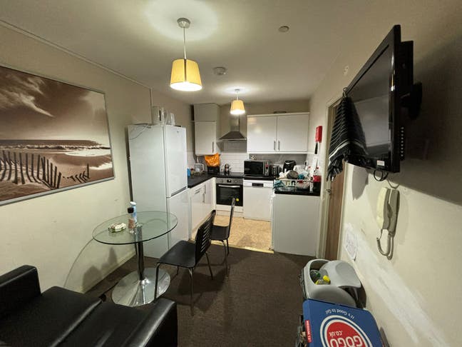 Double Room in Student Flat Main Photo