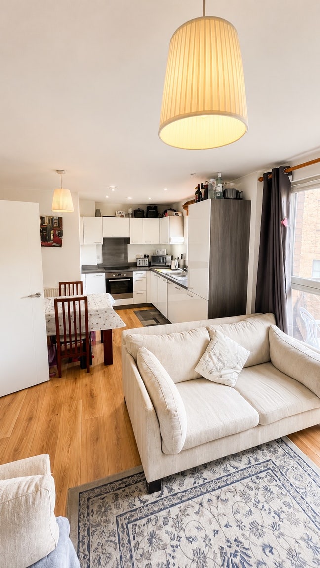 Modern Furnished 1 bedroom apartment with balcony Main Photo