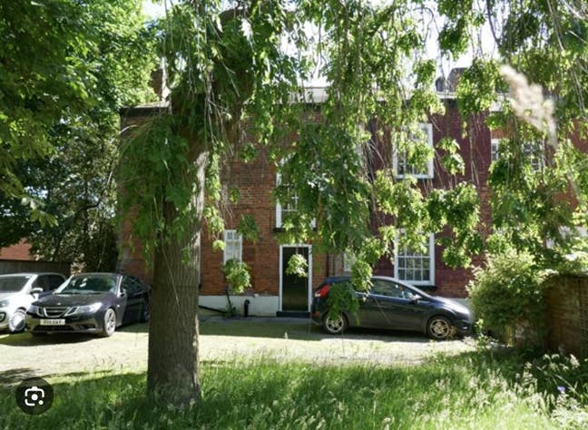 1 Other Housemate for 3 Bedroom Hyde Park Main Photo