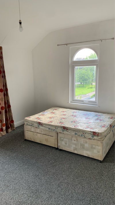 1 bed room to rent in a house  Main Photo