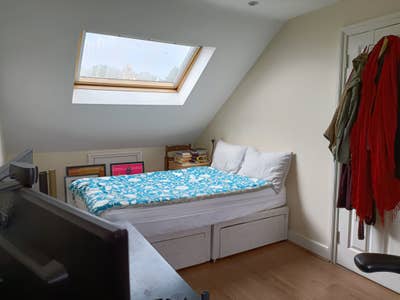 Fab loft room, friendly house, bills & wifi inc Main Photo