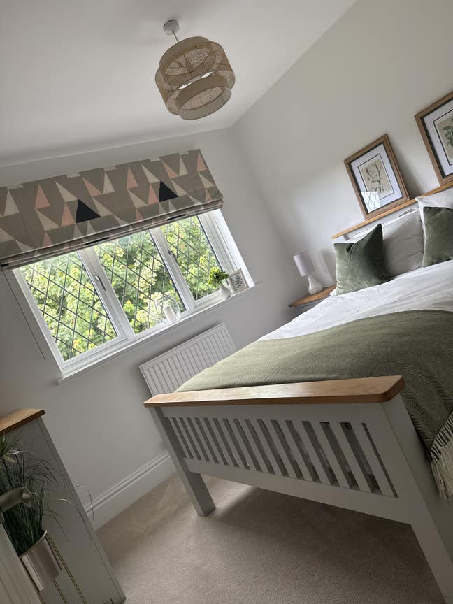 Lovely Modern Double Room Main Photo