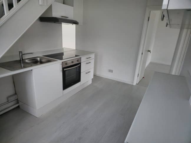 Studios and double rooms with all bills included Main Photo