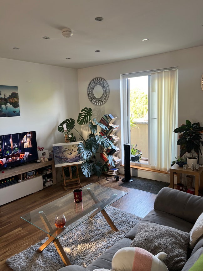 Flatmate required!  Main Photo