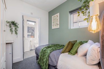 Spacious Brand New Rooms Available in Stockingford Main Photo