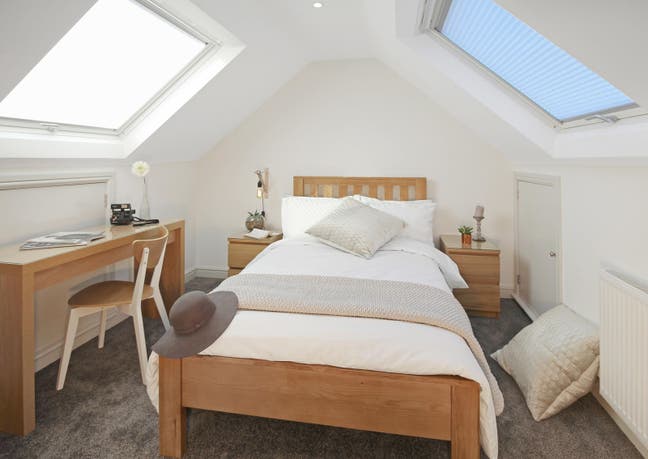 Lovely Double Room - Northgate, Crawley  Main Photo