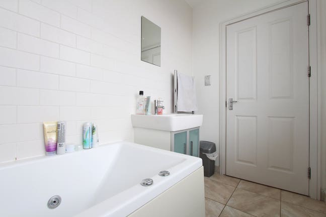 Fantastic Room! Great Views! Terrace! Limehouse   Main Photo