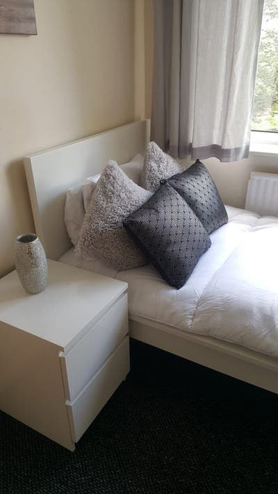 Smart Room nr Luton town centre & Airport Main Photo