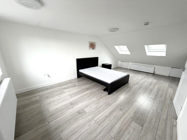 ***Ensuite Room to Rent, N18*** Main Photo