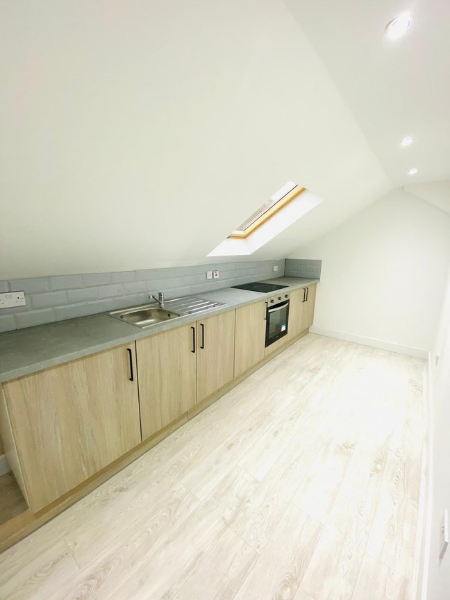 ✨ 🏡 Studio Flat to Let in Streatham – Main Photo