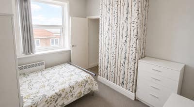 1 Double En Suite Room for a Great Price! Main Photo
