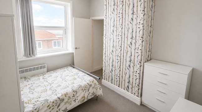 1 Double En Suite Room for a Great Price! Main Photo