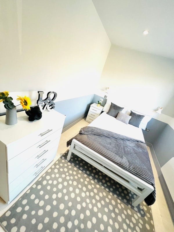 ✨ 🛏️ Ensuite Room to Let in Mitcham  Main Photo