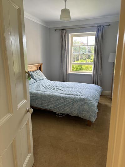 Double room with ensuite in village Main Photo