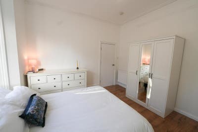 New Rooms- Surrey Quays Main Photo