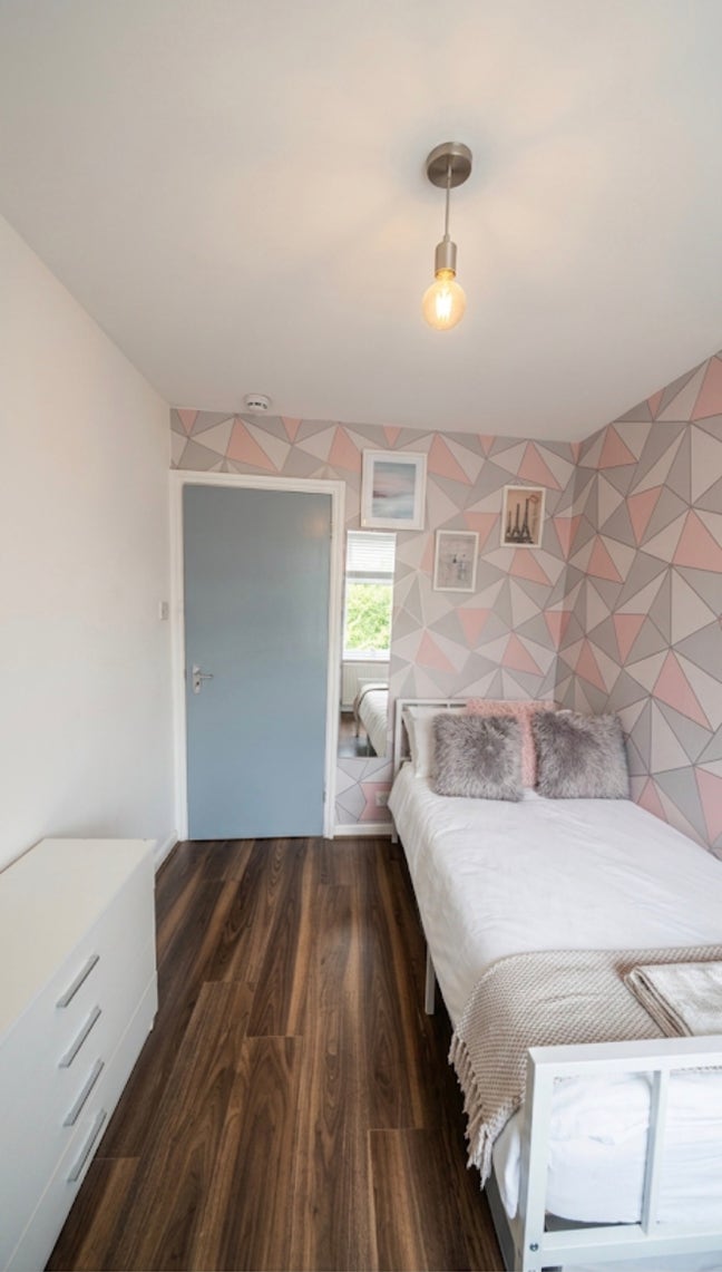 Prime Location Single Room Available Now  Main Photo
