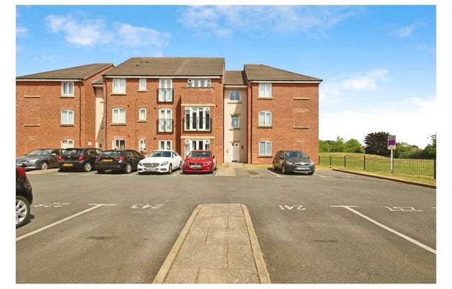 2 bed Ground floor flat in Signals Drive  Coventry Main Photo