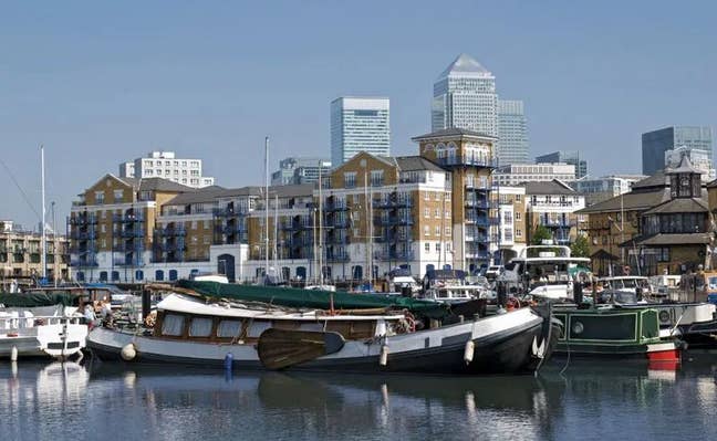 Limouse/Canary Wharf large room /M Main Photo