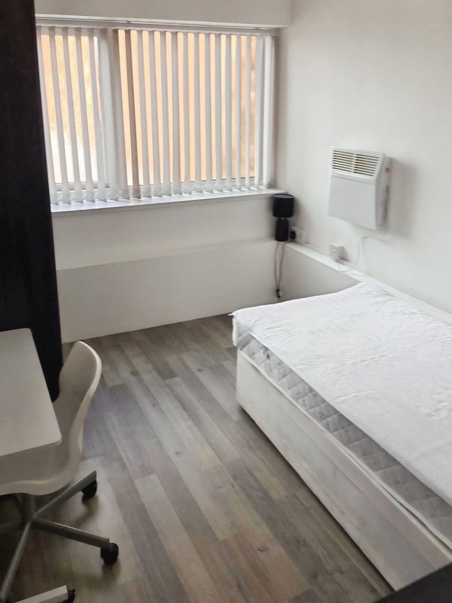 Fully furnished double / single rooms - Ormskirk Main Photo