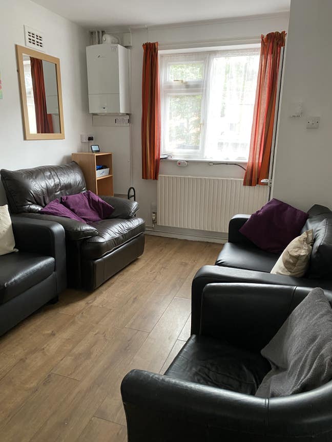 August  2 beds in 5 bed postgrad  house close UEA Main Photo
