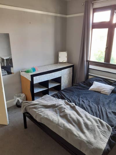 FLAT SHARE   Main Photo