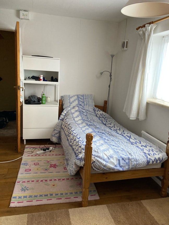 Big single room Main Photo