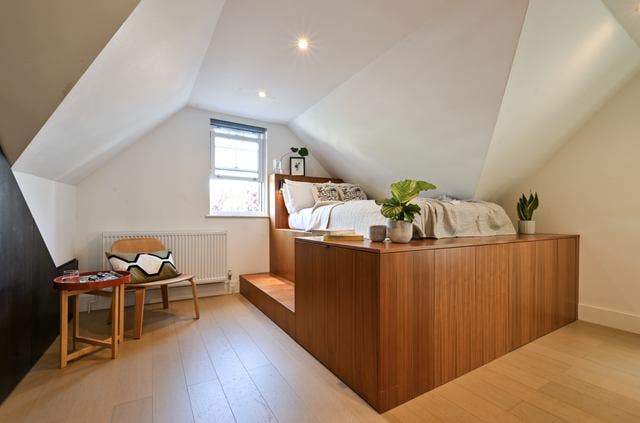 Standard En-Suite | Stylish En-Suite Room in West  Main Photo