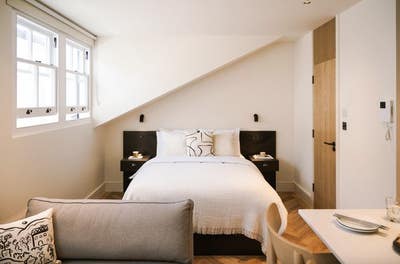 Deluxe Studio | Luxury Studio Apartment in Notting Main Photo