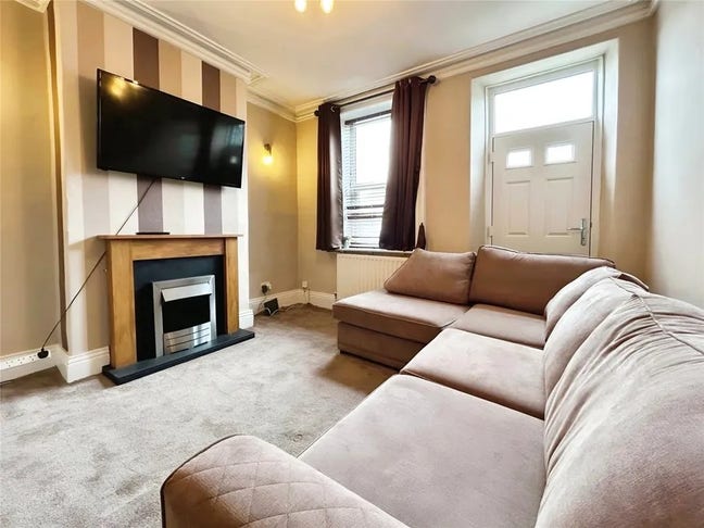 3 Bed Terraced House, Cross Hill, S35 Main Photo