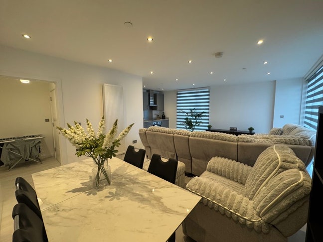 Two Bedroom Flat in BarkingRiverside  Main Photo