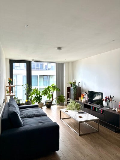 Double Room and Own Bathroom 5 min from Station Main Photo