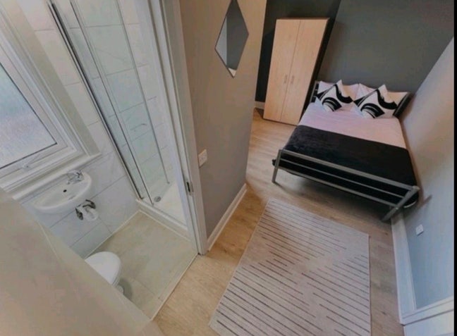 🛏️ Self- Contained Studio to Let in 📍Harlesden✨ Main Photo