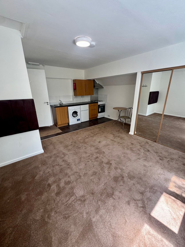 Studio flats available Edgbaston Birmingham  Main Photo