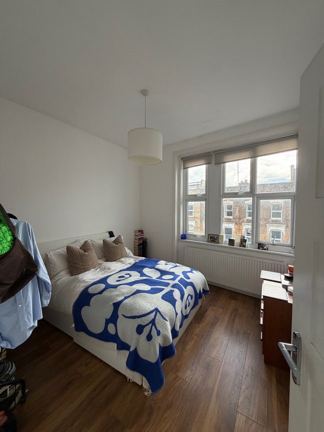 Large Double Room Available in Stoke Newington Main Photo
