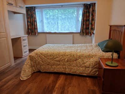 Large rooms 2 mins from Sutton High Street Main Photo