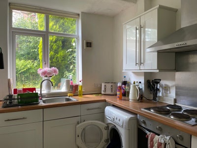 Professionals house near Ilford Road station Main Photo