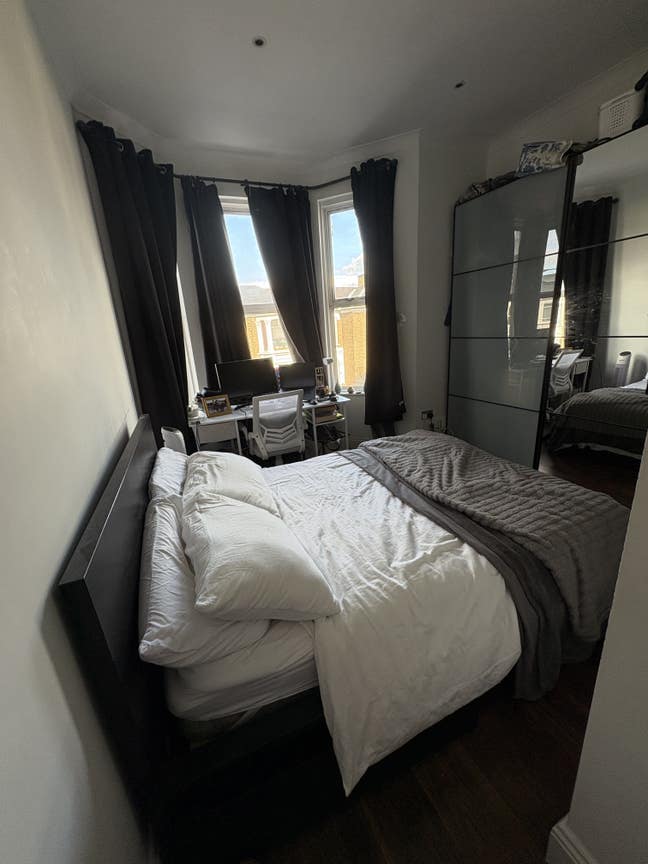 Big en-suite in W12 Main Photo