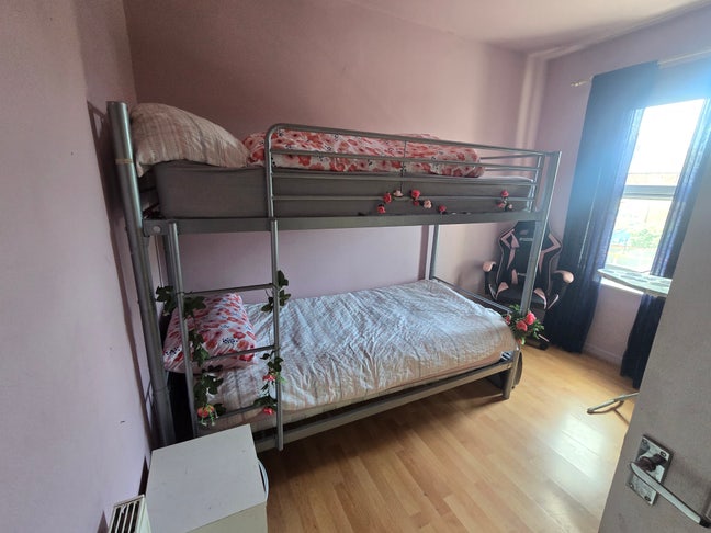 Female Tenants required. Main Photo