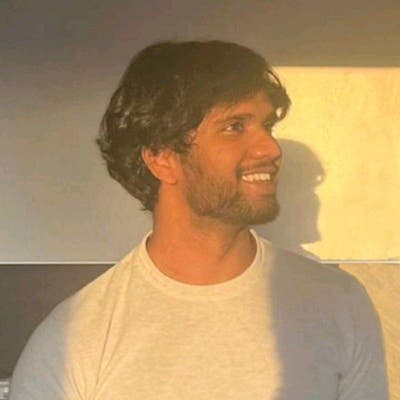 Professional Male seeks a single or double room Main Photo