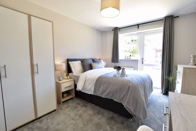 🌟Ground Floor Room in Calm, Well-Managed Home🌟 Main Photo