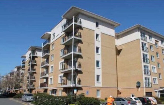 Very Large riverside double balcony room Main Photo