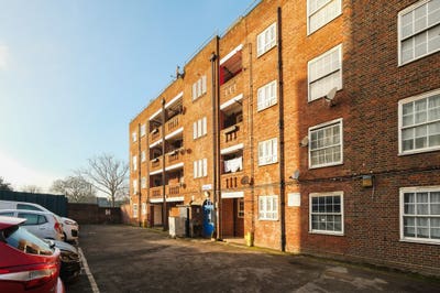 Hayes Court Main Photo