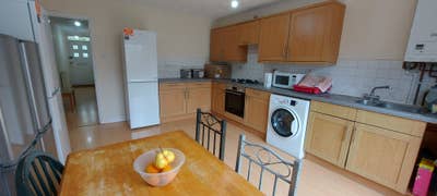 New redecorated rooms in a Shared House, N4 Main Photo