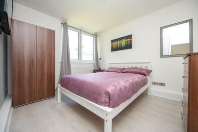 Beautiful Room in Nothing Hill (Bills Included)  Main Photo