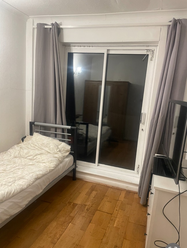 Room Available! Main Photo