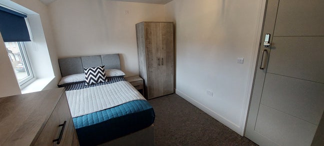 Modern Ensuite - Excellent Location Research Park  Main Photo