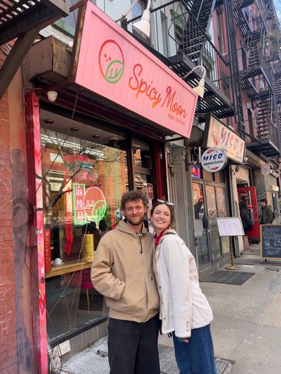 Couple looking for a room in Edi :) Main Photo