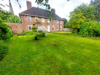 Rooms from &pound;350 pcm inc bills in Solihull Town Main Photo