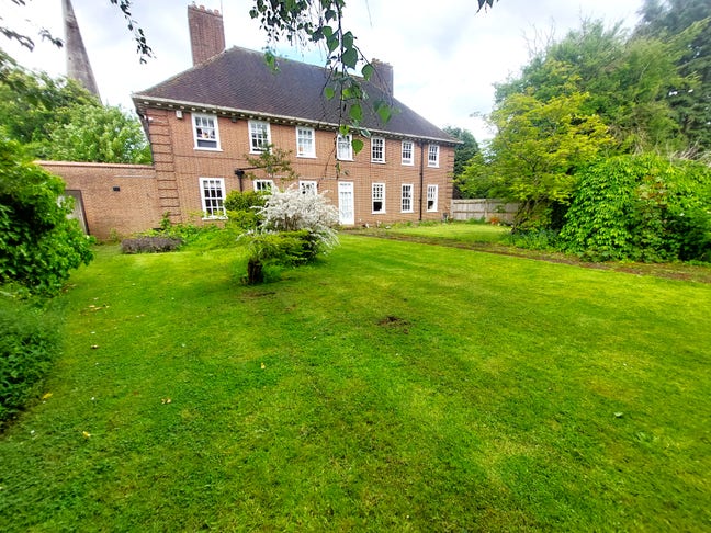 Rooms from &pound;350 pcm inc bills in Solihull Town Main Photo